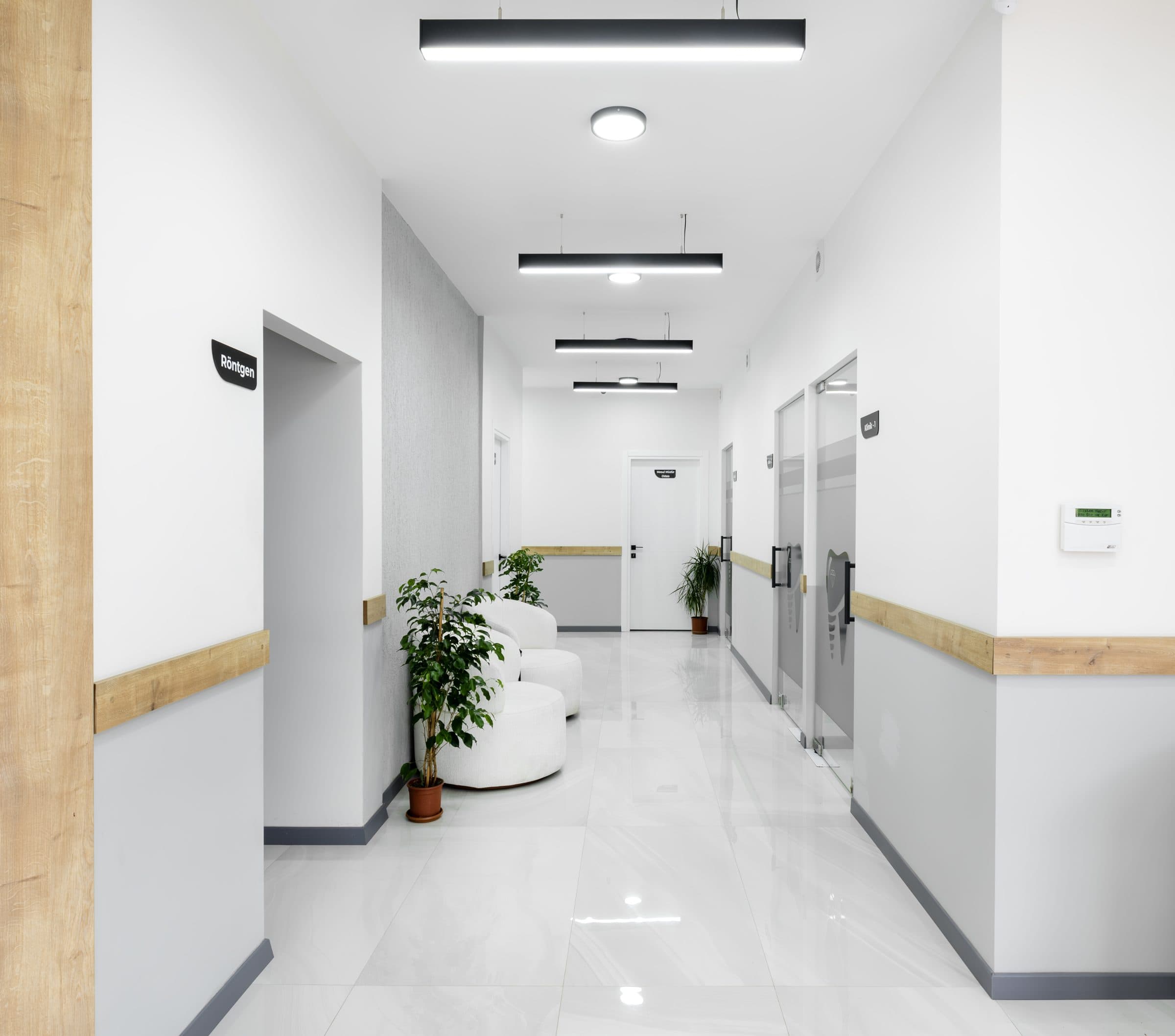 DENTGEMLİK klinik koridoru
